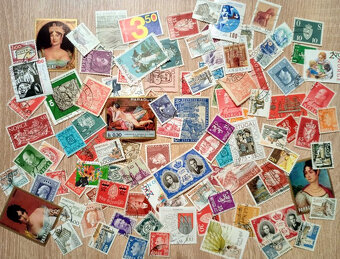 Predám balík poštových známok 1000 ks. č 4 - 7