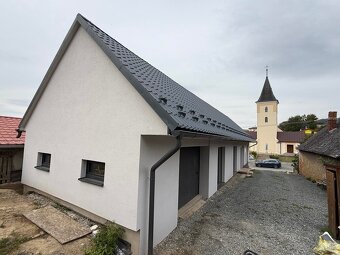 Rodinný dom s veľkým pozemkom a garážou v obci Medzany - 7