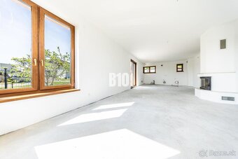 MODERNÝ, TECHNOLOGICKY VYSPELÝ 5i (229m2) RD s výbornou dost - 7