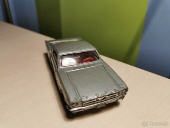 Corgi toys Ford Mustang - 7