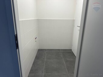 NA PRENÁJOM NEBYTOVÝ PRIESTOR V CENTRE NITRY, ORBIS - 7