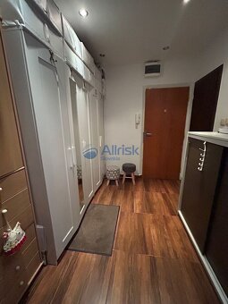 Veľkometrážny kompletne zrekonštruovaný 2-izbový byt s balkó - 7