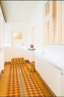 PRIESTRANNÝ RODINNÝ DOM S VEĽKÝM POZEMKOM – BEŽOVCE, OKRES S - 7