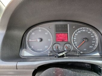 Volkswagen Touran - 7