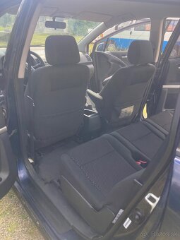 toyota corolla verso - 7