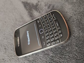 Blackberry 9900 BOLD - RETRO - 7