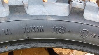 Predám Metzeler pneumatiky 90/90/21 4ks - 7