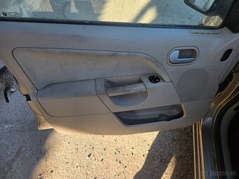 Rozpredám na diely _ Ford fiesta 1.4 benzín - 7