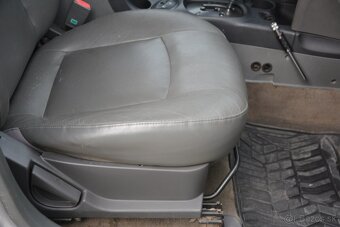 Hyundai Santa Fe 2.7 i 4WD - 7