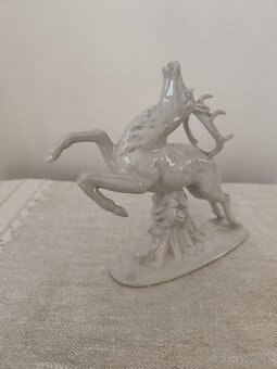 Schaubach jeleň porcelánová soška - 7