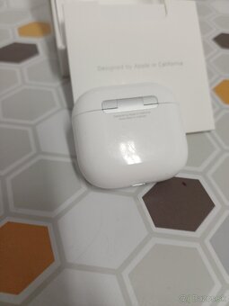 AirPods 4 s ANC - 7