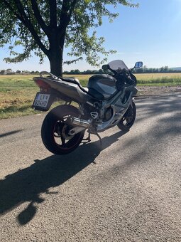 Honda CBR 600F - 7