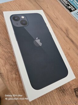 Predám Vymenim,Iphone 13,ako novy,86% batéria - 7