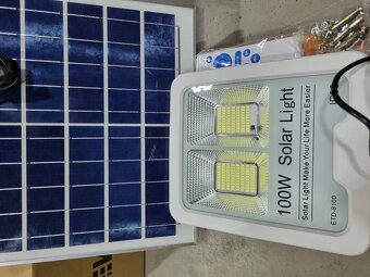 VÖGLER GmBh 100W neutrálna solárna lampa, súmrakový senzor - 7
