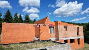 EXKLUZÍVNE: Rozostavaný dom + veľký pozemok 1535 m² – Martin - 7