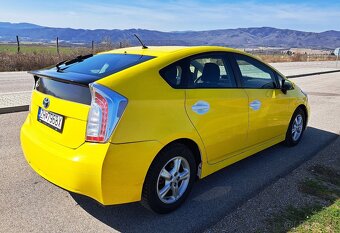 Predám Toyota Prius 1.8 Hybrid 2012 - 7