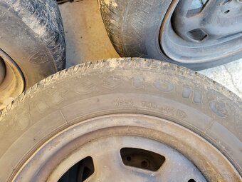 Predám letné pneumatiky na plechových diskoch R14 - 7