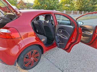 Kia Rio - 7