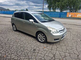 Toyota Corolla Verso 2.0 D 85 kw 7 miestny - 7
