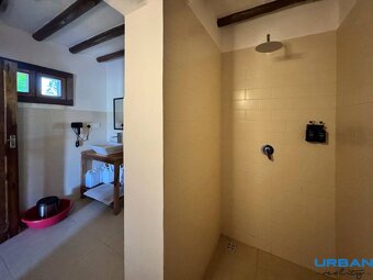 POSCHODOVÁ VILA S VÝHĽADOM NA OCEÁN - 7