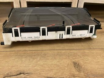 Prístrojová doska na VW PASSAT B4 variant - 7