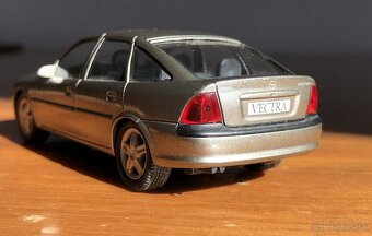 Opel Vectra B  1:43 Schuco Germany - 7