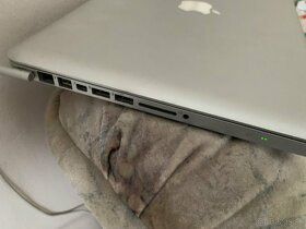 Apple MacBook Pro 15” late 2010  i7, 16G ram, 240ssd - 7