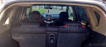 TOYOTA RAV4 - 7