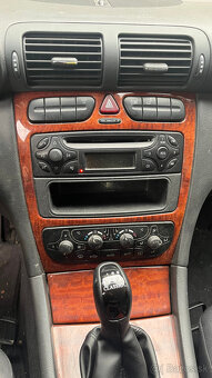 Mercedes C200 - 7