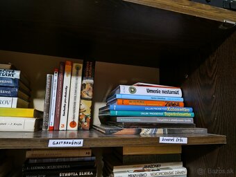 Predám knihy, rodokapsy western, časopisy, šport, romány - 7