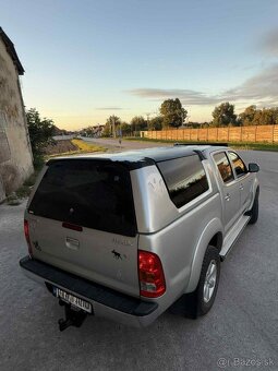 Toyota Hilux 3.0 4x4 - 7