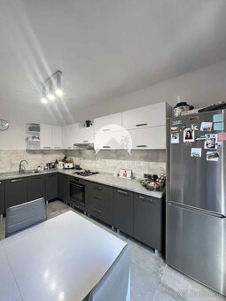 Reality KOMPLEX s.r.o. Vám ponúka na predaj priestranný 4-iz - 7