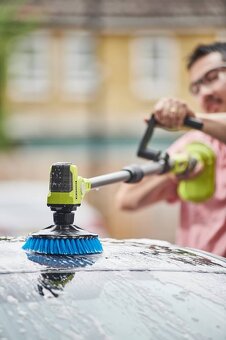 Ryobi 18V ONE+ Aku teleskopická kefa + 2x batéria - 7