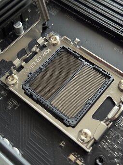 GIGABYTE B650 AORUS ELITE AX V2 - 7