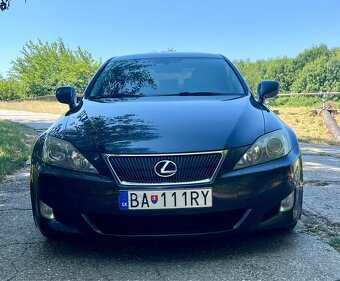 Predám Lexus IS250 2.5 benzín - 7