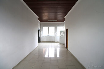 NA PRENÁJOM Obchodný priestor s parkovaním – Humenné, 230 m² - 7