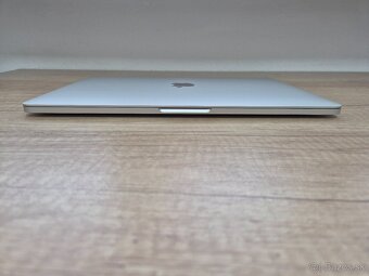 MacBook Pro (13-inch, late 2016, Two Thunderbolt 3 ports) - 7