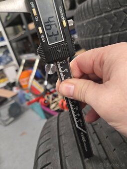 Good Year 245/45 R18 - 7