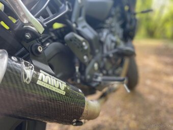 Yamaha MT 07 model 2023 - 7