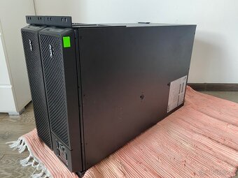 APC SRT8KXLI SRT 8000VA RM 230V APC Smart-UPS - 7