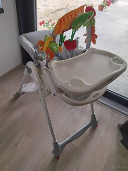BREVI B-Fun Detská jedálenská stolička s hrazdičkou – sivá - 7