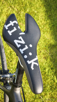 Predám cestný bicykel Kellys URC 50 2015 – Karbónový rám - 7