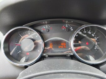 Peugeot 5008 1.6 e-HDI - 7