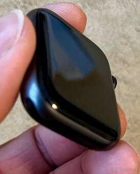 iPhone 11 Pro 64 GB Gold + Apple watch SE (2020) 44 mm - 7