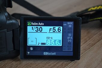 Nikon d5100 s VR objektivom 18 - 105 AF nafotene iba 500 sn. - 7
