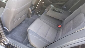 Volkswagen Passat Variant 2.0 TDI 140kW Highline DSG 2019 - 7