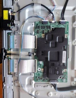 Samsung Q65Q9FNAT diely - 7
