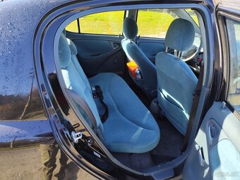 Toyota Yaris - 7