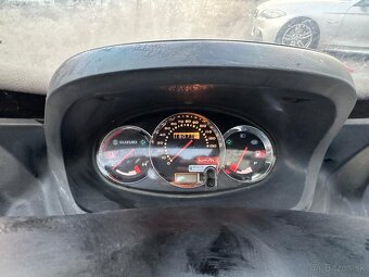 Suzuki Burgman 125 - 7