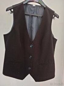 Komplet vesta a sukňa č.40 dve verzie 10€ každý - 7